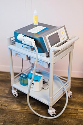 https://www.theshifttc.com/wp-content/uploads/2022/10/Chiropractic-Traverse-City-MI-SoftWave-Therapy-Machine-1.jpg